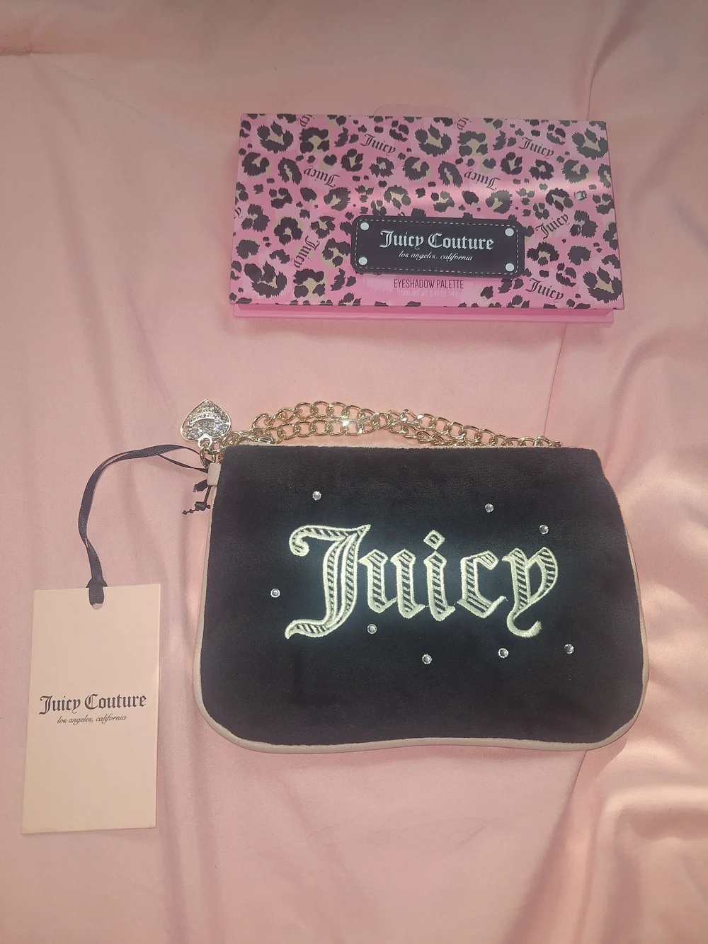 Juicy Couture Black Velvet Wristlet with Chain Detail&eyeshadow Palette